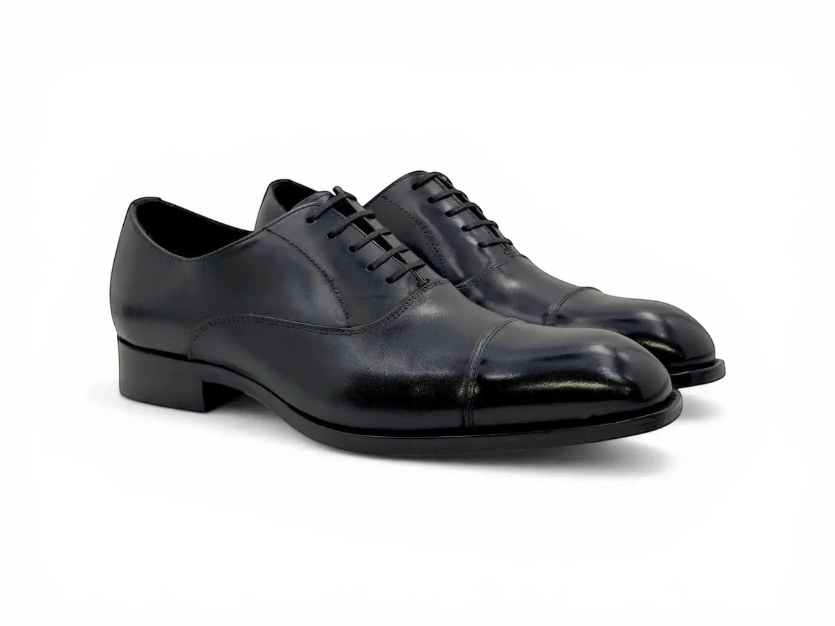 Carrucci Avon Cap Toe Oxford in Leather Sole