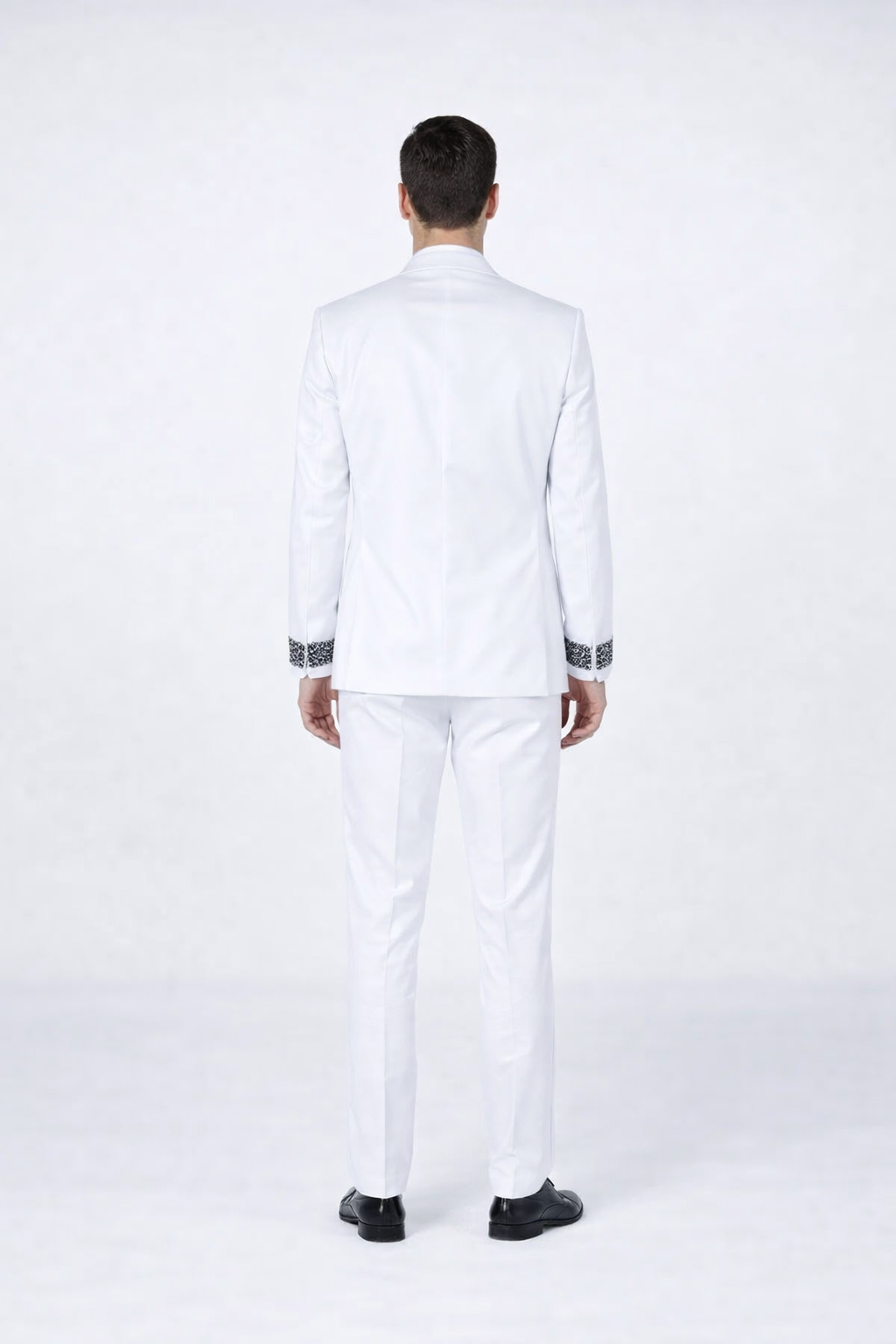 Mens White Peak Lapel Tuxedo with Stones Luxury 4-Piece Formal Suit