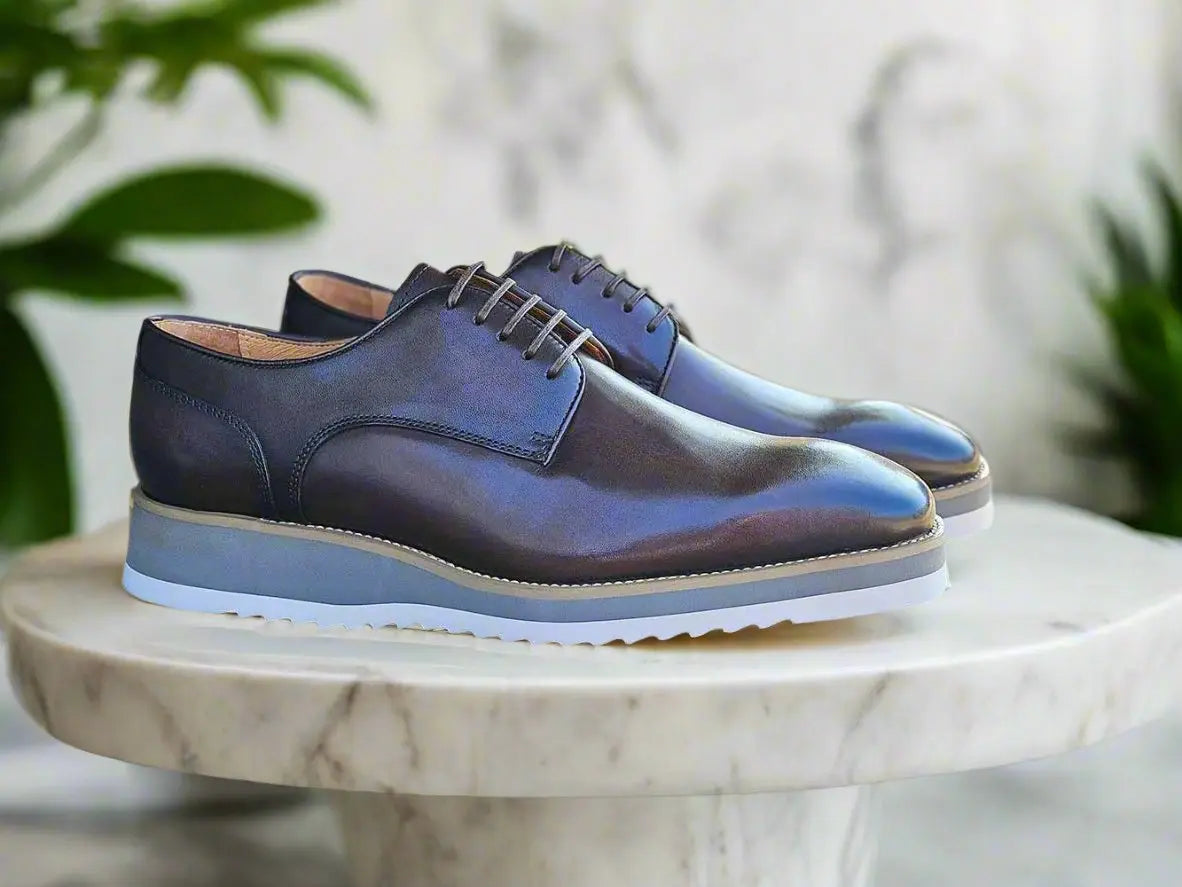 Carrucci Burnished Lace-up Leather Derby