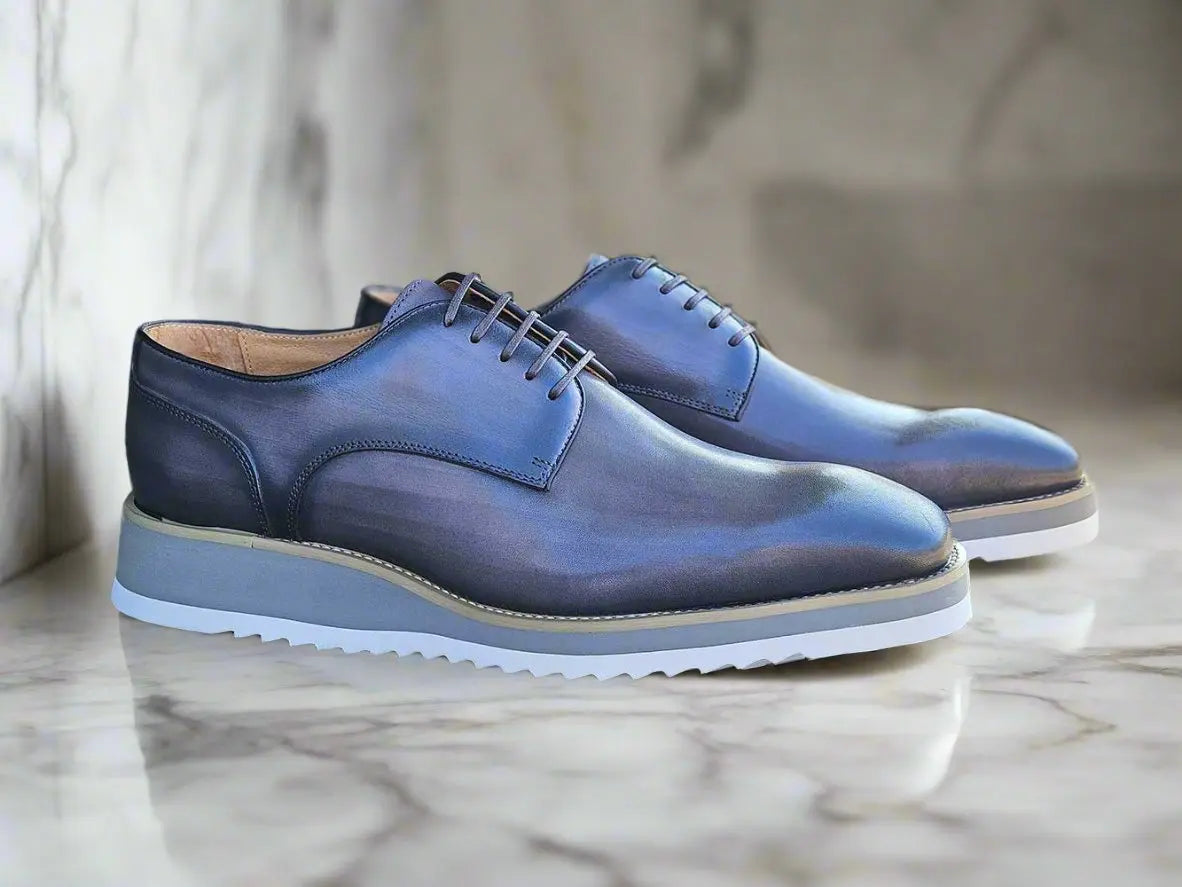 Carrucci Burnished Lace-up Leather Derby