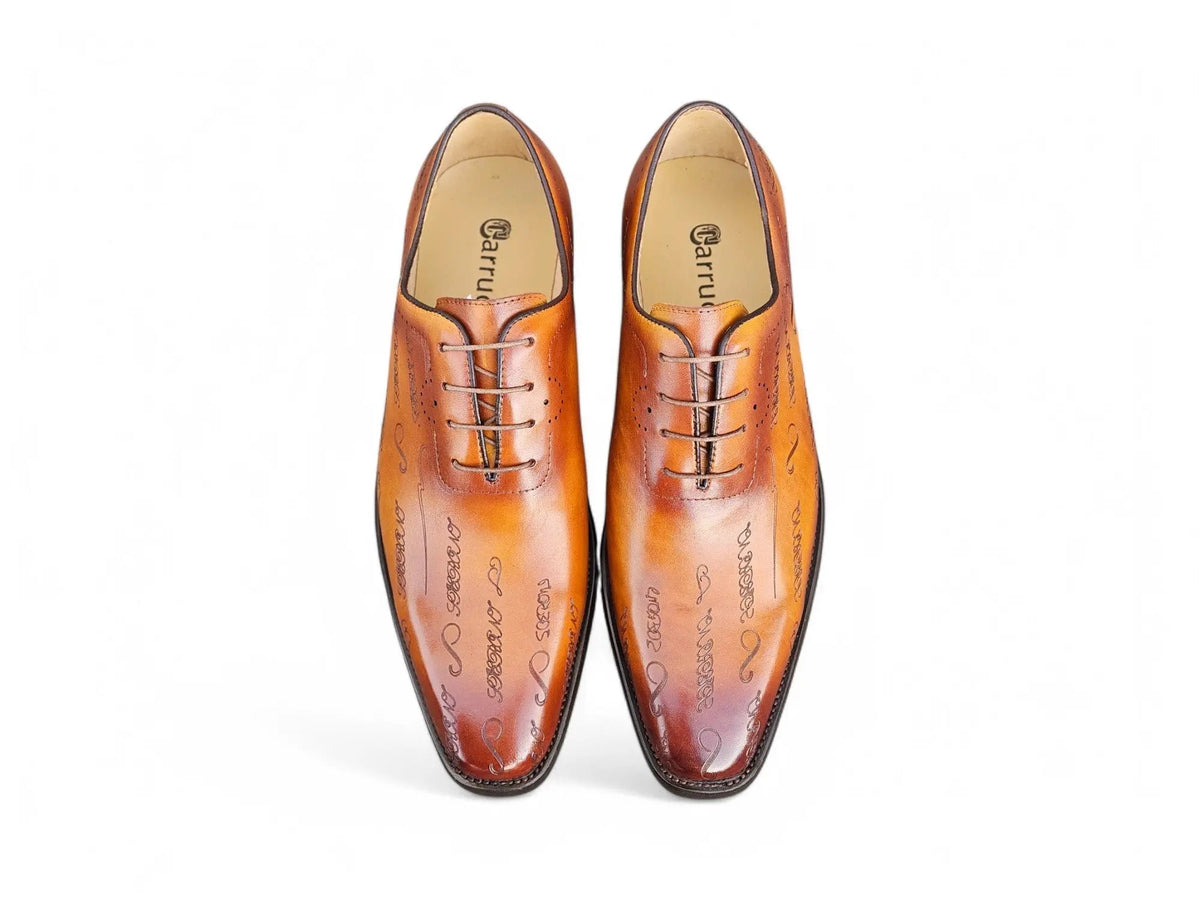 Carrucci Embossed Wholecut Oxford