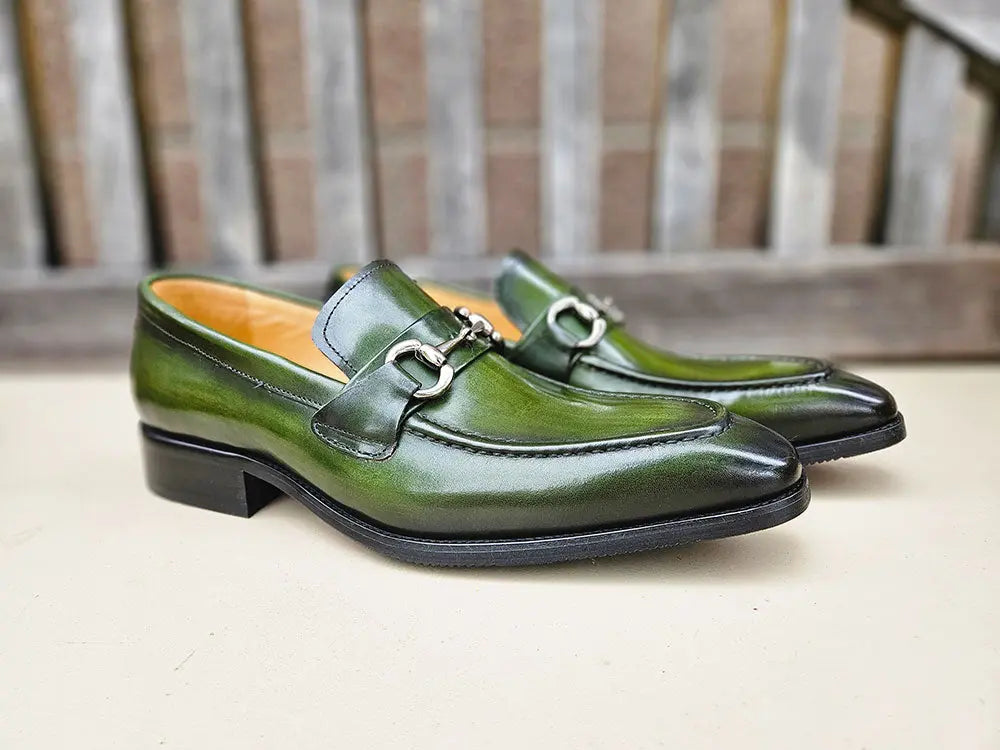 Carrucci Men's Burnished Signature Buckle Loafer